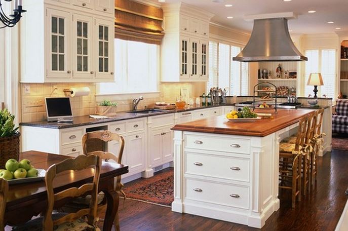 cuisine aménagée avec ilot central