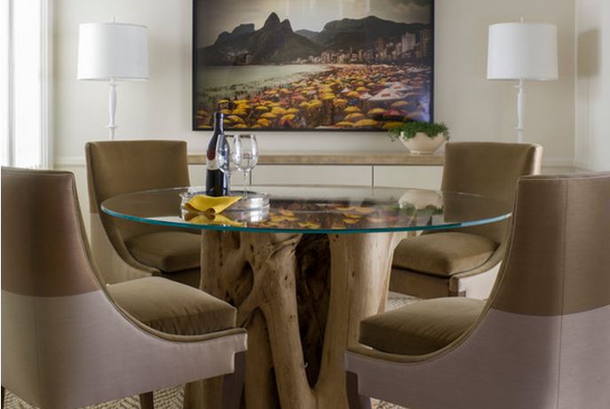 table de salle à manger moderne en verre