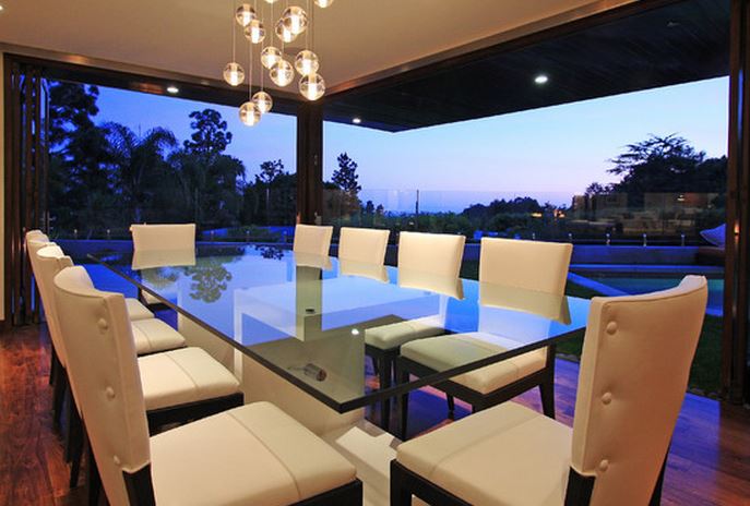 table de salle à manger moderne en verre