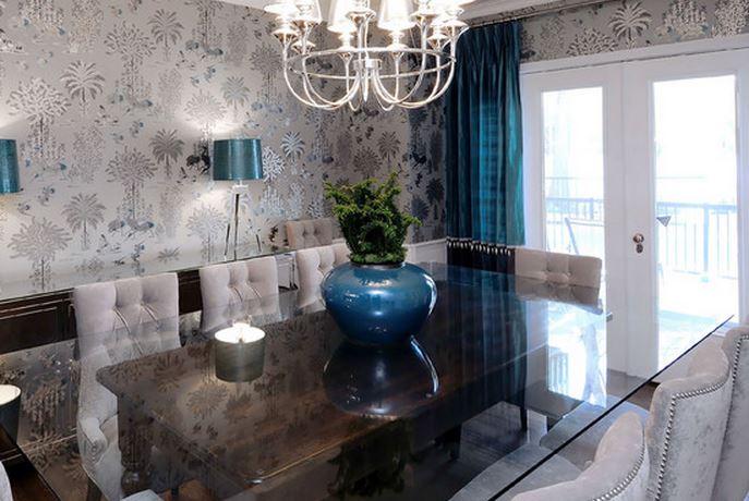 table de salle à manger moderne en verre