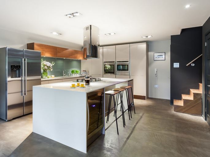 cuisine avec table integrée